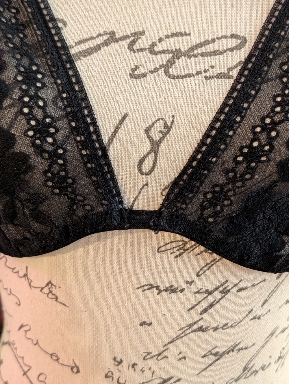 NWOT Simone Perele Set - Heloise Bra (1) & Panties (2) - Picture 4 of 10